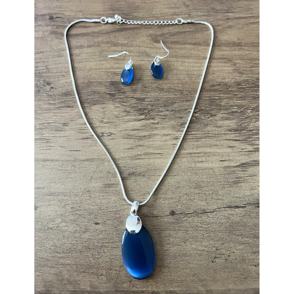 KC singed Blue Cat EyePendant Necklace & Earrings Jewelry Set, Silver Tone